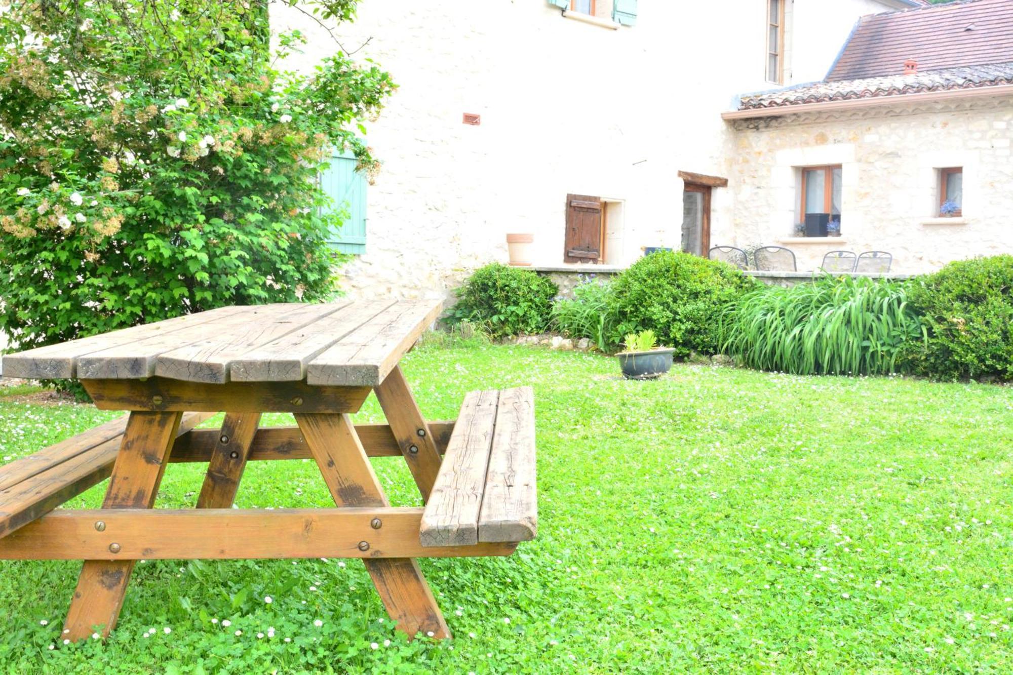 Gites Le Clos Du Verger Maurens  Kültér fotó